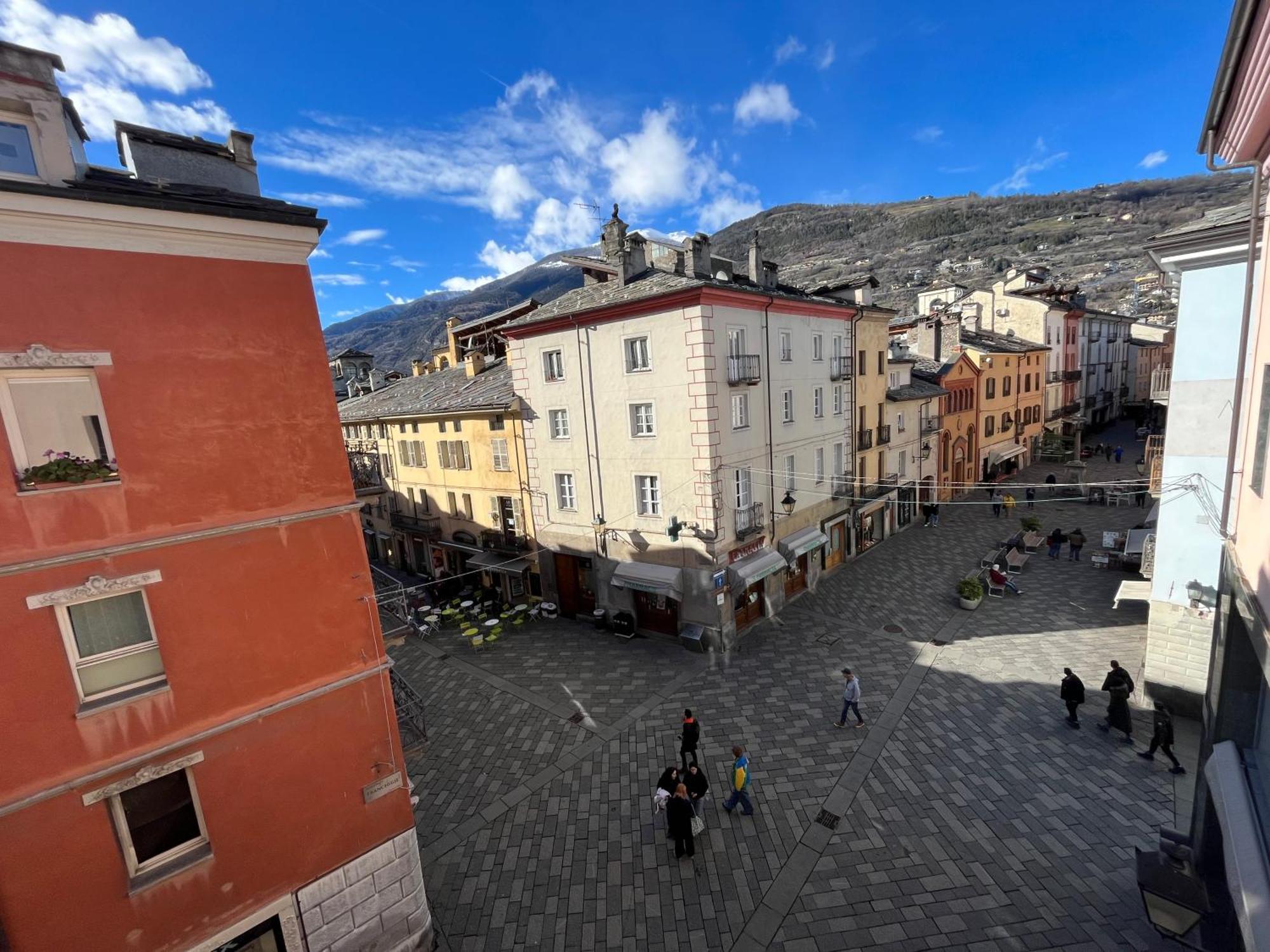 Game,Set And Love -Loft Nel Cuore Di Aosta Bagian luar foto