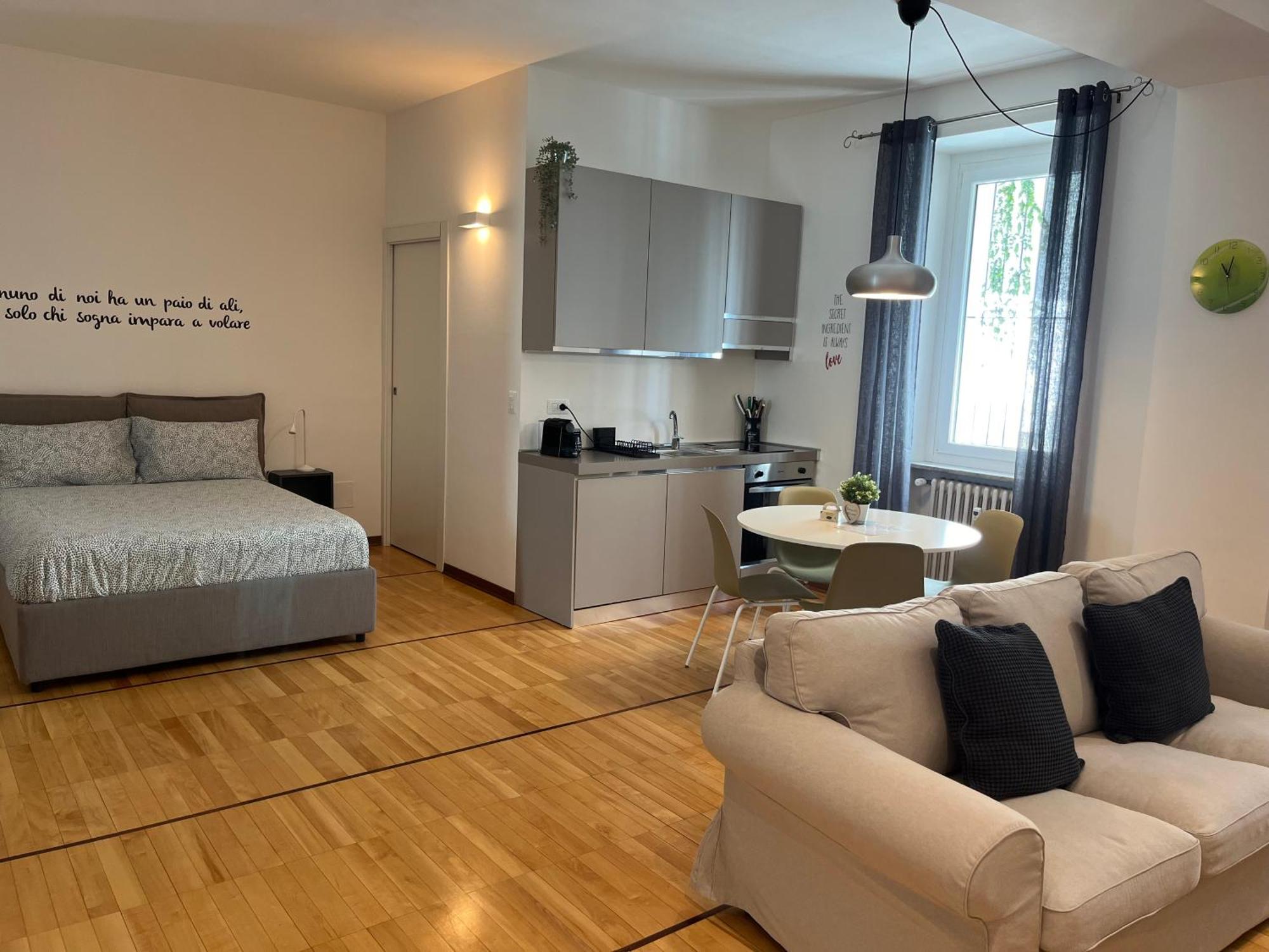 Game,Set And Love -Loft Nel Cuore Di Aosta Bagian luar foto