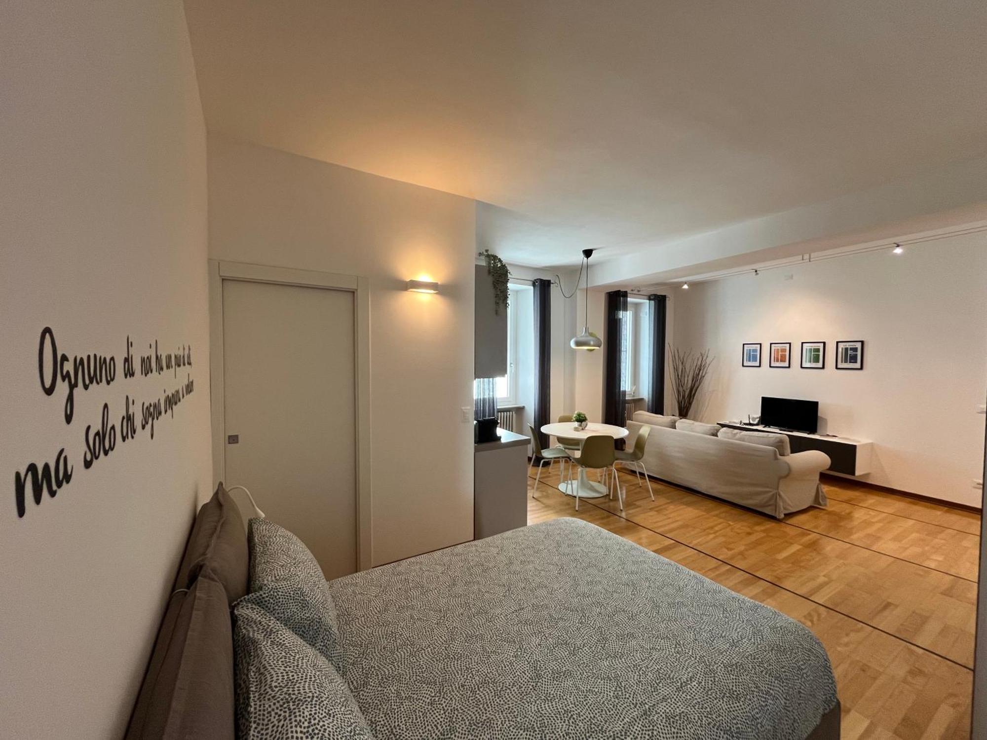Game,Set And Love -Loft Nel Cuore Di Aosta Bagian luar foto