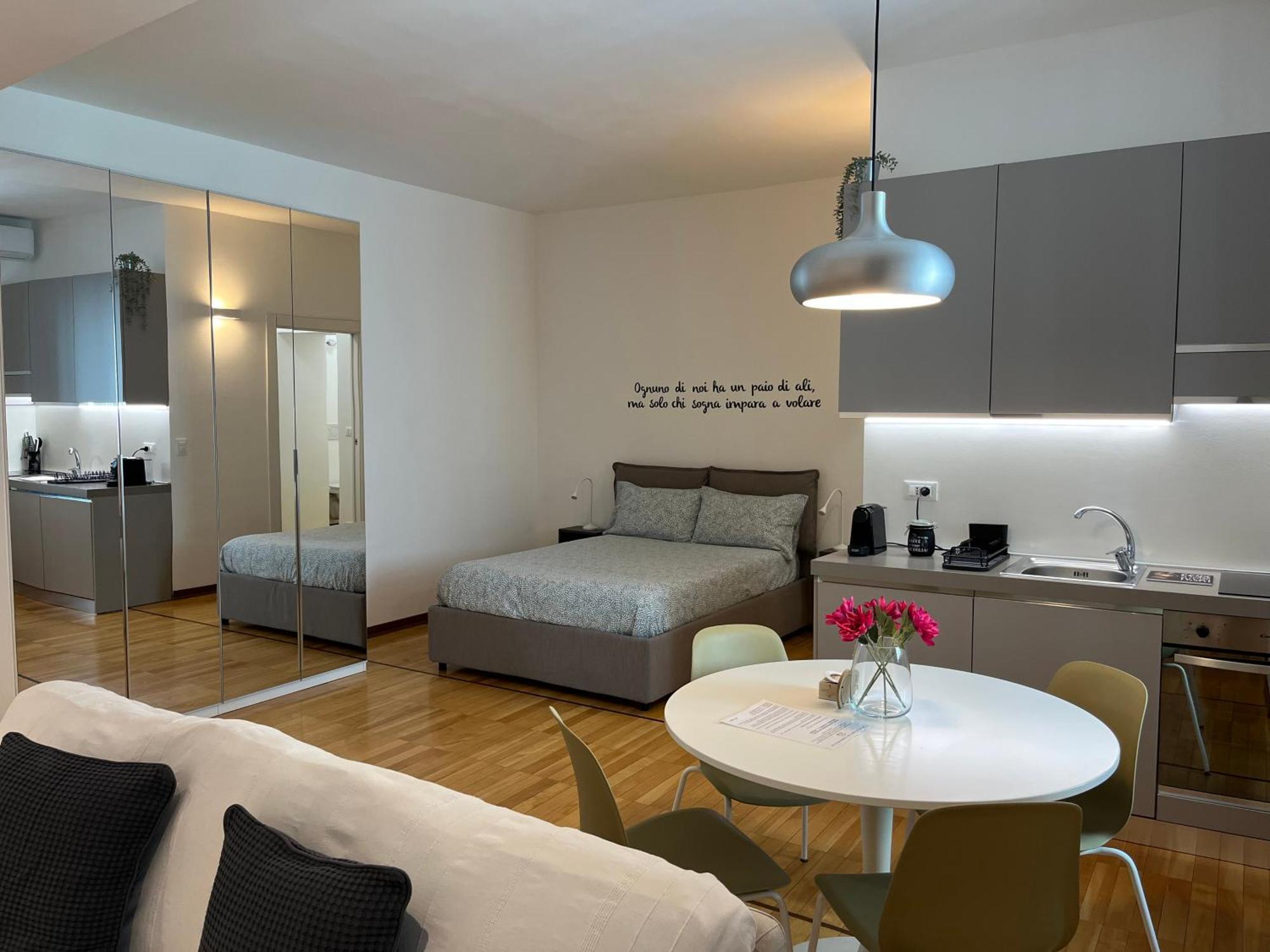 Game,Set And Love -Loft Nel Cuore Di Aosta Bagian luar foto
